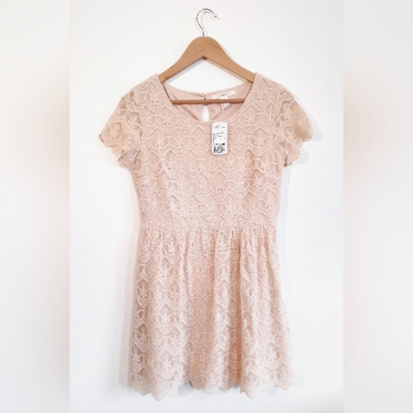 Forever 21 lace mini-dress - Picture 1 of 1